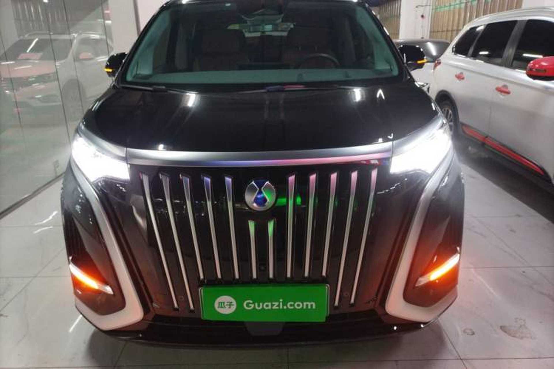 Used Denza D9 2022 EV 600 Four-Wheel Drive Prestige Model Front