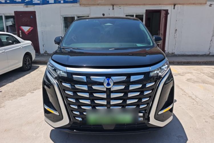 Used Denza D9 2022 DM-i 970 Four-Wheel Drive Flagship Model Front