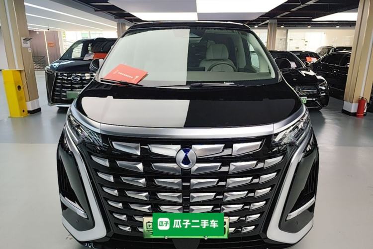 Used Denza D9 2022 DM-i 1040 Prestige Model Front