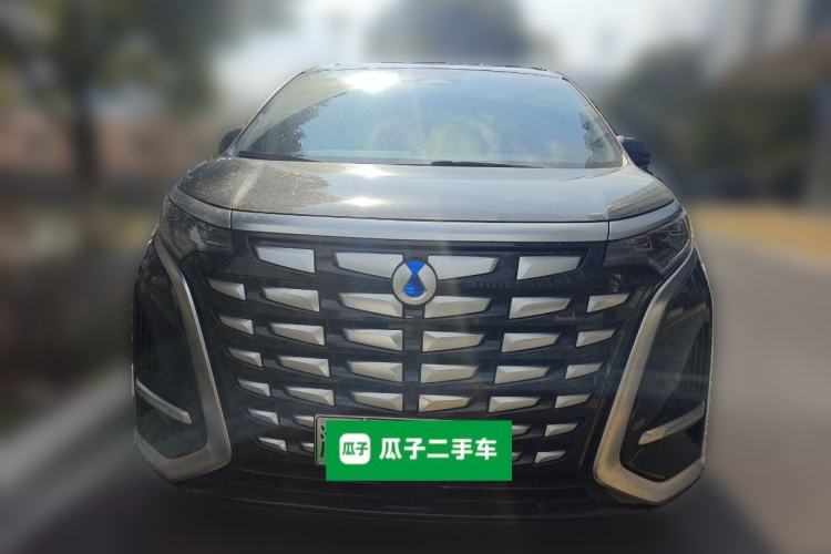 Used Denza D9 2022 DM-i 1040 Prestige Model Front
