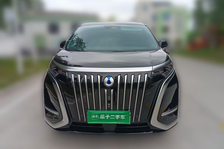 Used Denza D9 2022 EV 620 Prestige Model Front