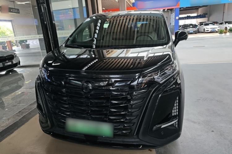 Used Denza D9 2022 DM-i 1040 Prestige Model Front