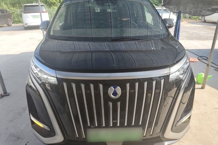 Used Denza D9 2022 EV 620 Prestige Model Front
