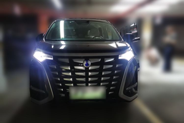 Used Denza D9 2022 DM-i 970 Four-Wheel Drive Prestige Model Front