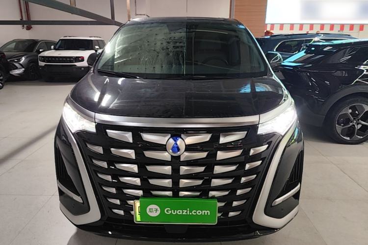 Used Denza D9 2022 DM-i 945 Luxury Model Front