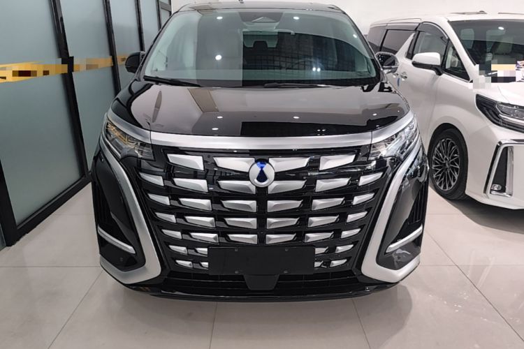 Used Denza D9 2022 DM-i 1040 Prestige Model Front