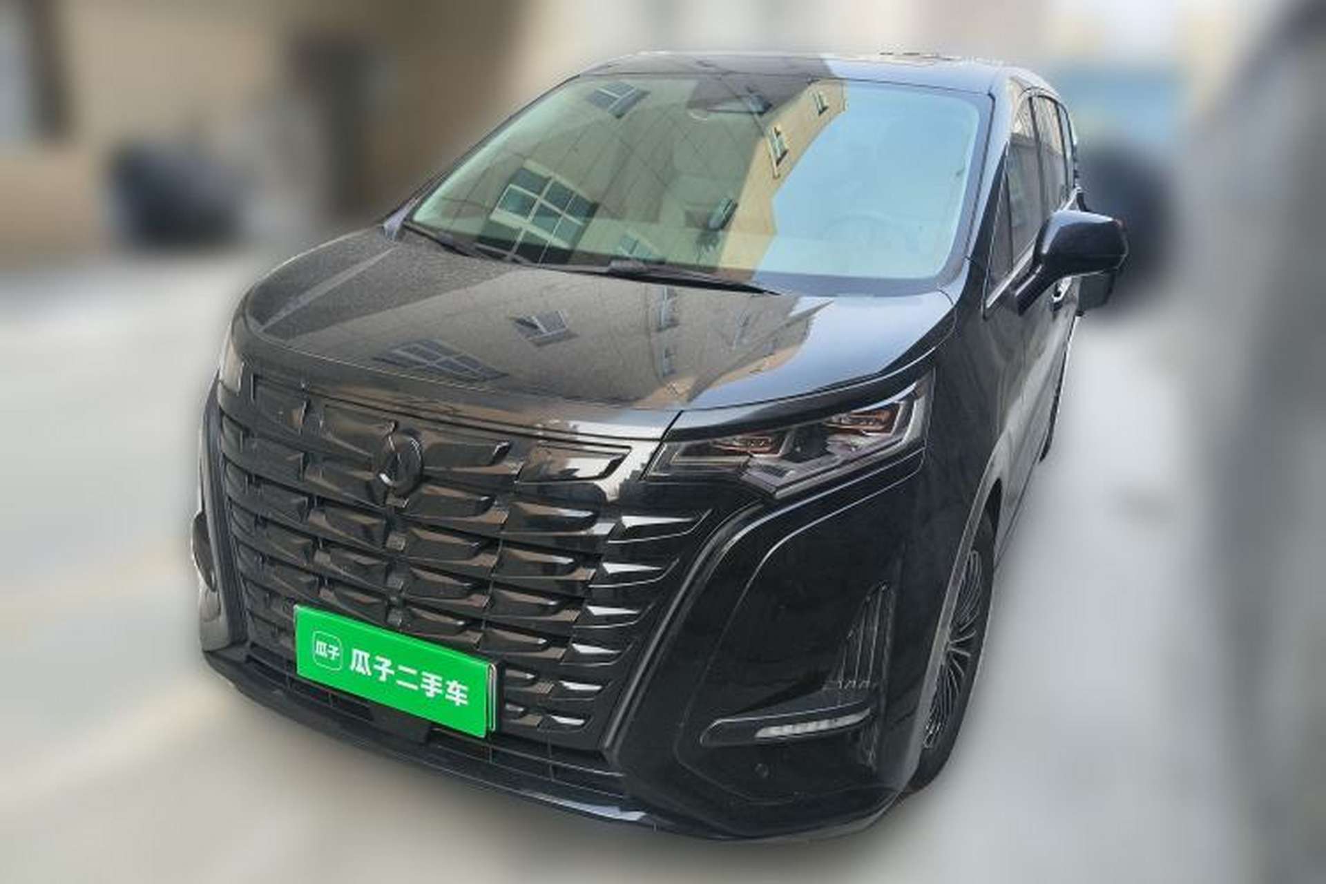 Used Denza D9 2022 DM-i 970 Four-Wheel Drive Flagship Model Front Left 45 Deg