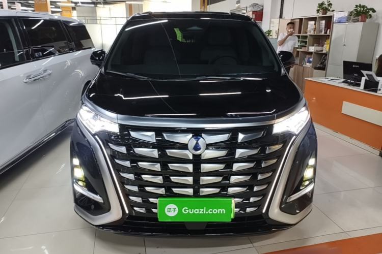 Used Denza D9 2022 DM-i 970 Four-Wheel Drive Flagship Model Front