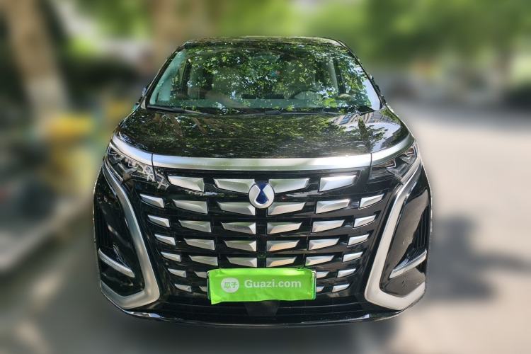 Used Denza D9 2022 DM-i 1040 Prestige Model Front