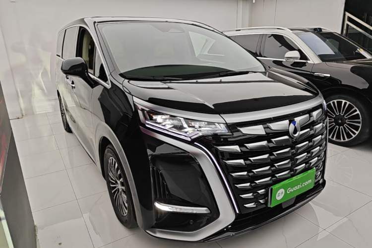 Used Denza D9 2022 DM-i 970 Four-Wheel Drive Flagship Model Front Right 45 Deg