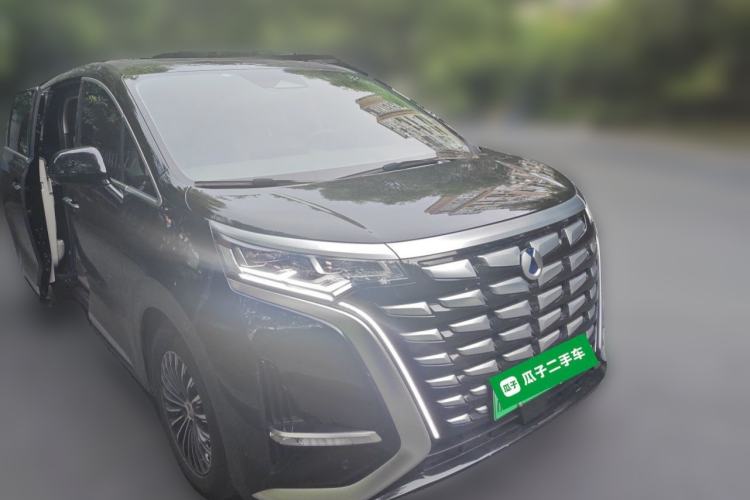 Used Denza D9 2022 DM-i 970 Four-Wheel Drive Flagship Model Front Right 45 Deg