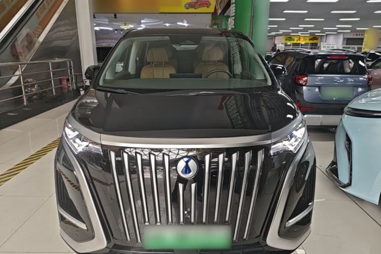 Used Denza D9 2022 EV 620 Prestige Model Front