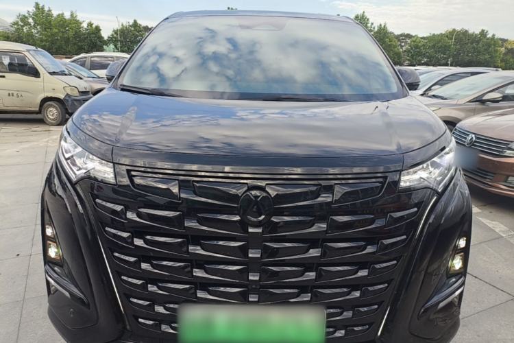 Used Denza D9 2022 DM-i 970 Four-Wheel Drive Prestige Model Front