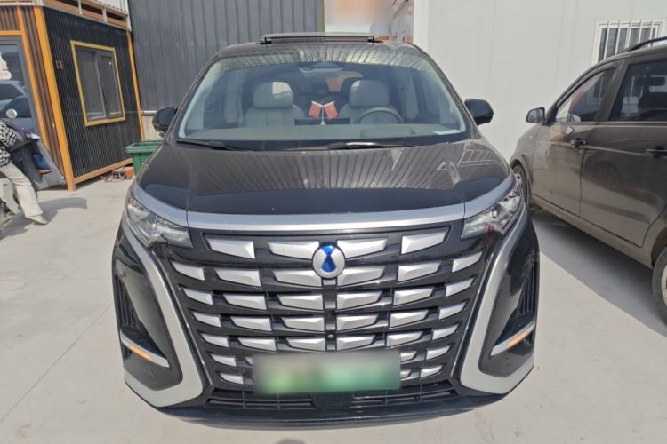 Used Denza D9 2022 DM-i 970 Four-Wheel Drive Flagship Model Front