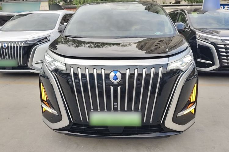 Used Denza D9 2022 EV 600 Four-Wheel Drive Flagship Model Front