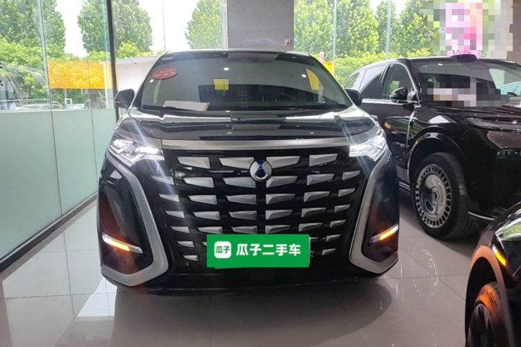 Used Denza D9 2022 DM-i 970 Four-Wheel Drive Prestige Model Front