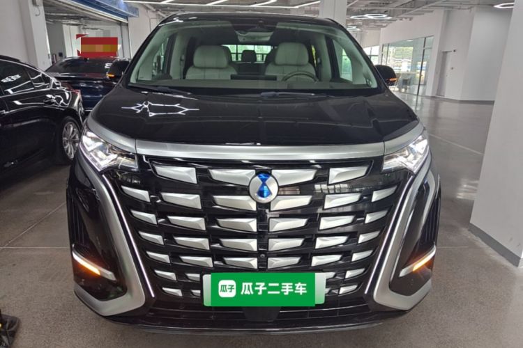 Used Denza D9 2022 DM-i 970 Four-Wheel Drive Flagship Model Front