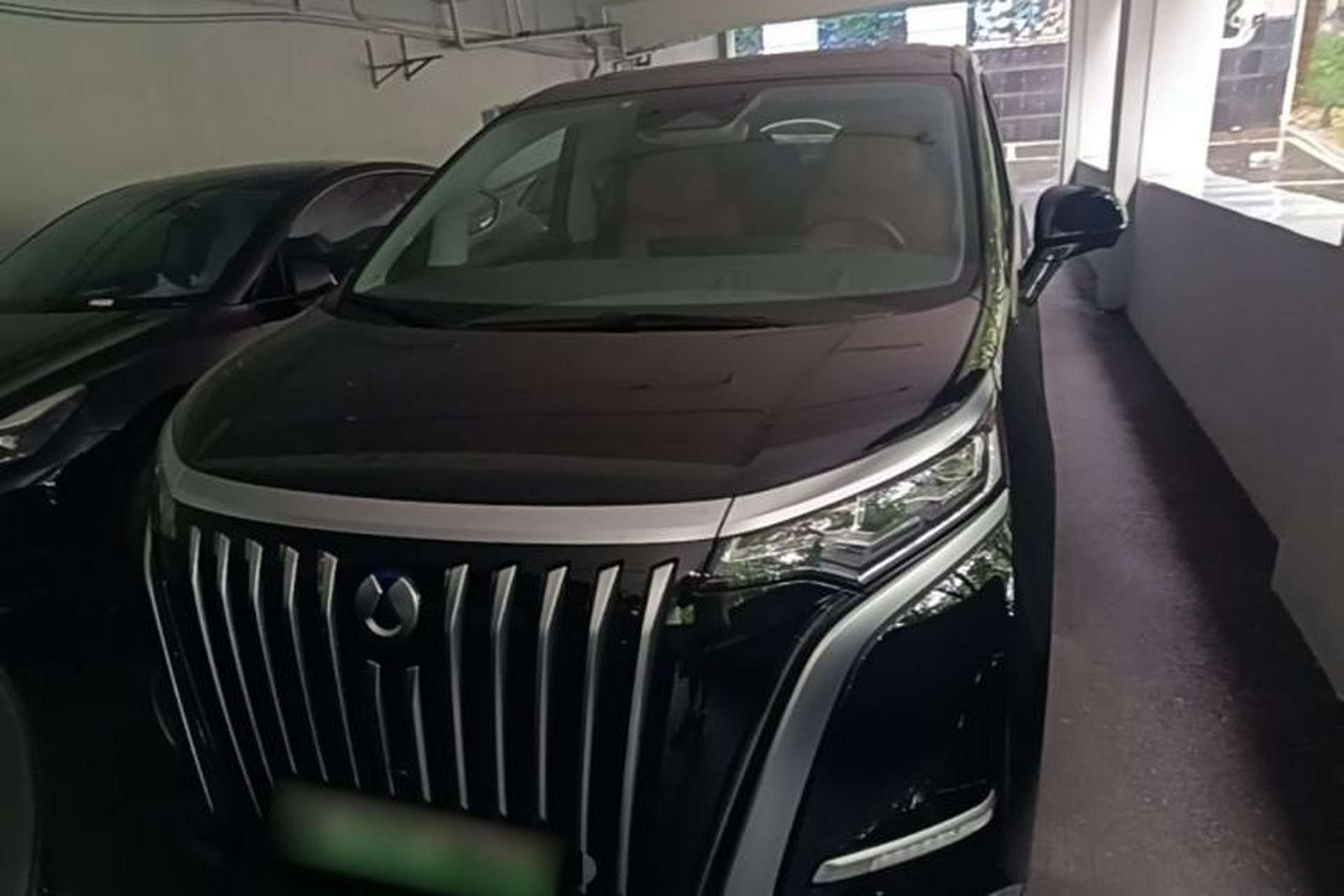 Used Denza D9 2022 EV 600 Four-Wheel Drive Flagship Model Front