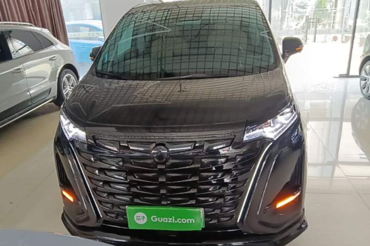 Used Denza D9 2022 DM-i 970 Four-Wheel Drive Prestige Model Front