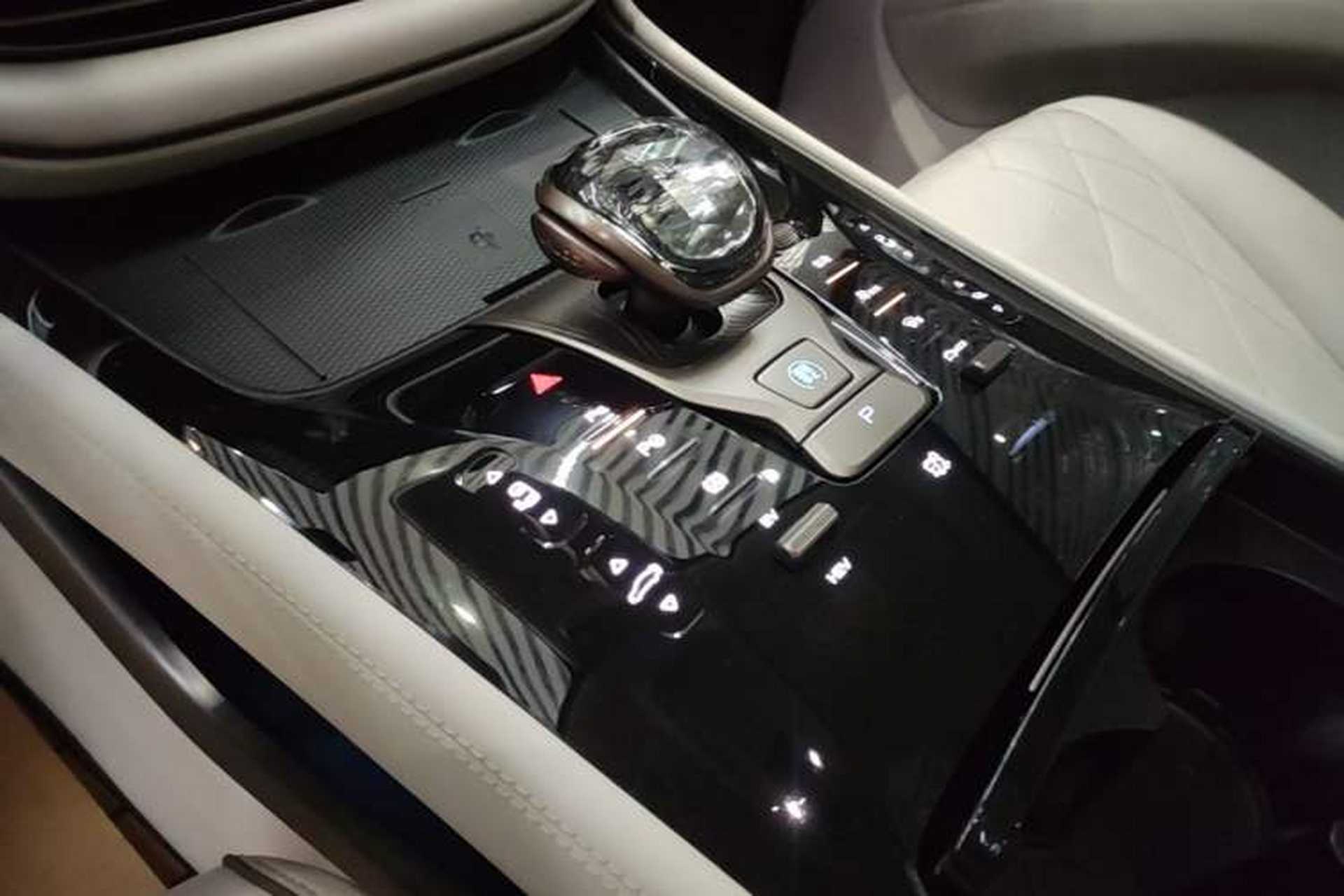 Used Denza D9 2022 DM-i 970 Four-Wheel Drive Flagship Model Gear Lever