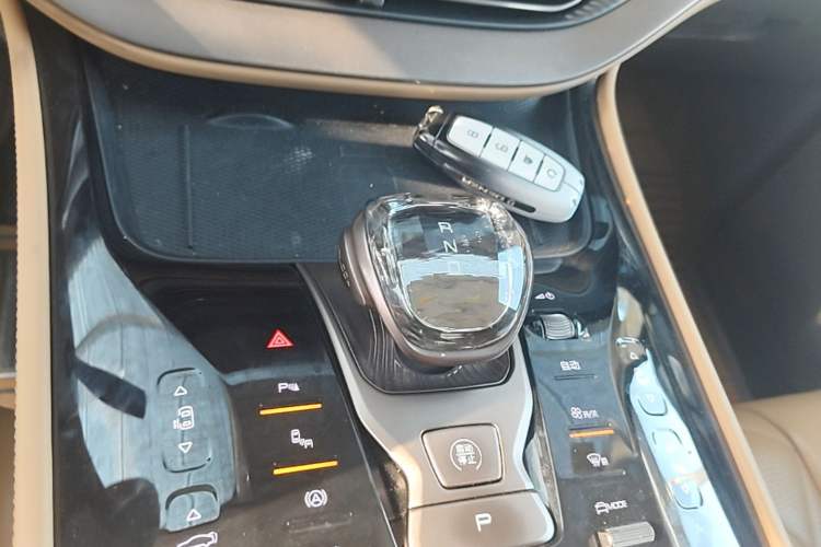 Used Denza D9 2022 EV 620 Prestige Model Gear Lever