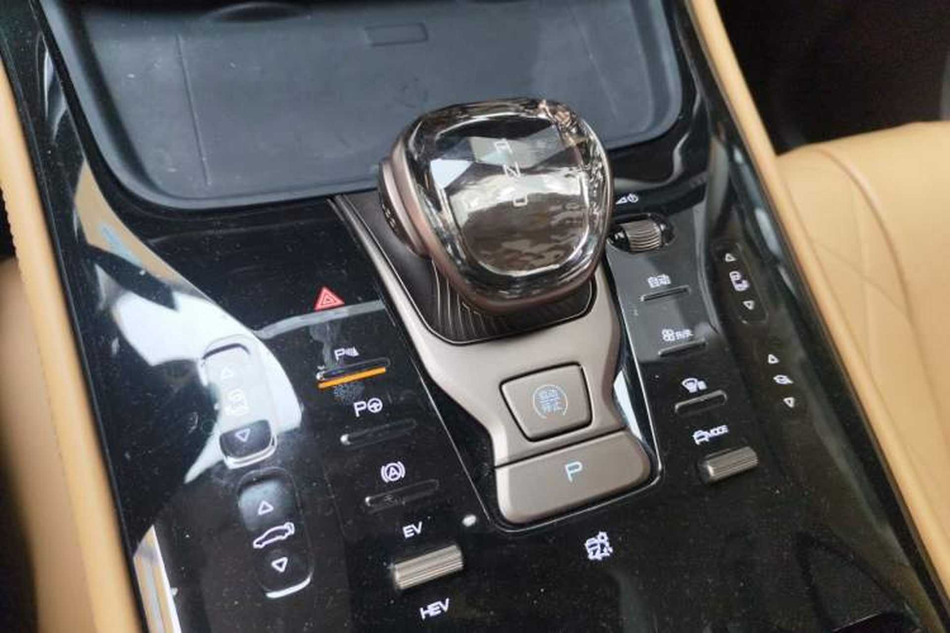 Used Denza D9 2022 DM-i 970 Four-Wheel Drive Flagship Model Gear Lever