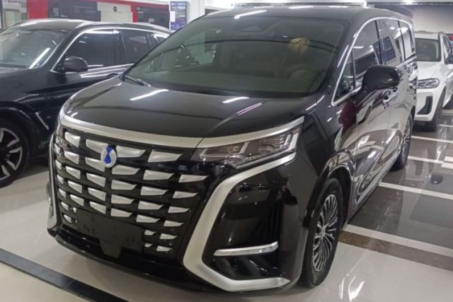 Used Denza D9 2022 DM-i 1040 Prestige Model