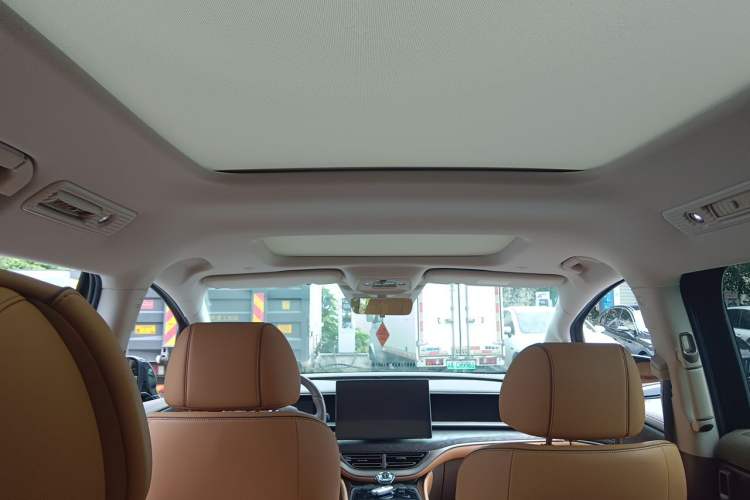 Used Denza D9 2022 DM-i 945 Luxury Model Headliner