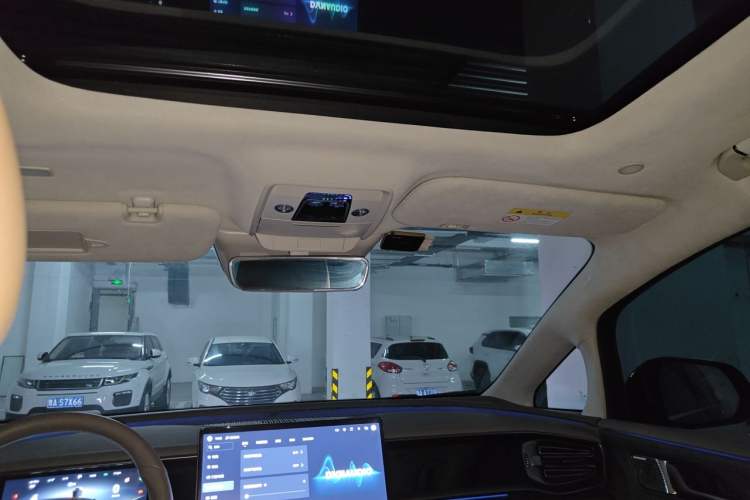 Used Denza D9 2022 DM-i 970 Four-Wheel Drive Prestige Model Headliner