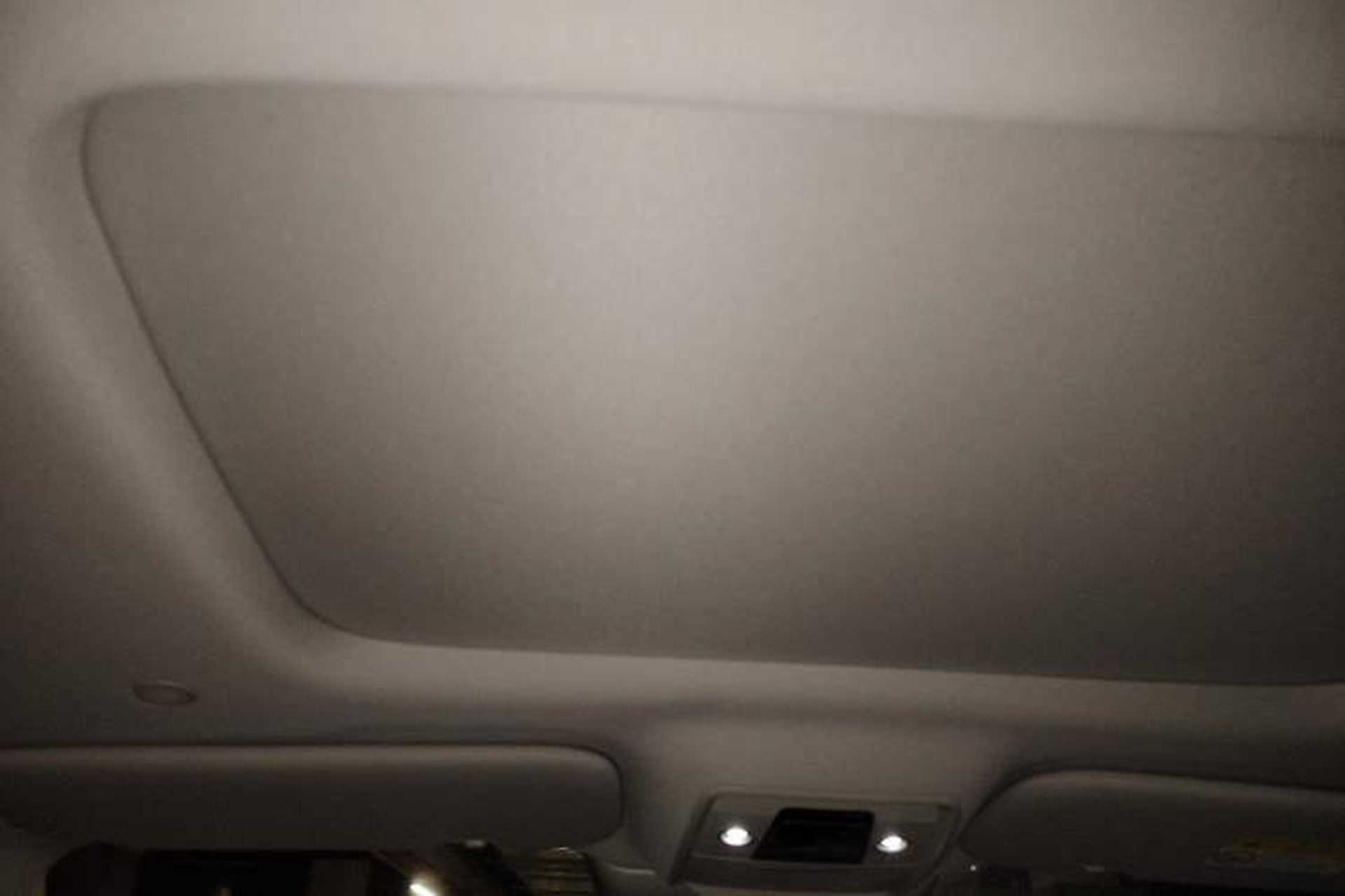Used Denza D9 2022 DM-i 970 Four-Wheel Drive Prestige Model Headliner