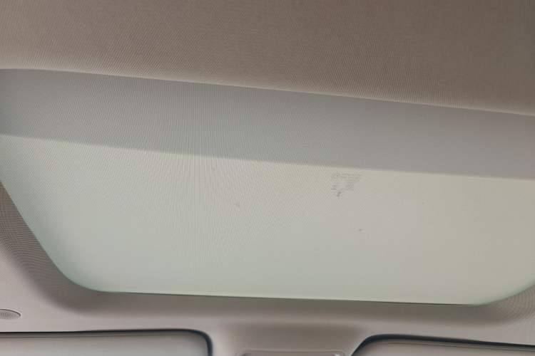 Used Denza D9 2022 DM-i 1040 Prestige Model Headliner