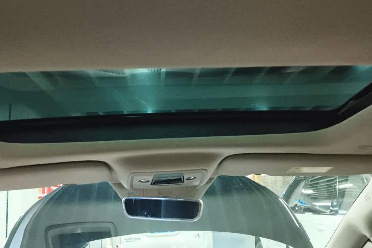 Used Denza D9 2022 DM-i 970 Four-Wheel Drive Flagship Model Headliner