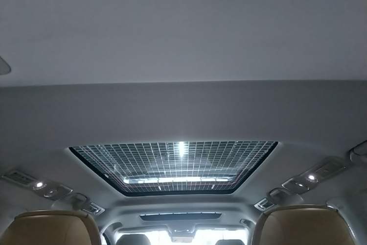 Used Denza D9 2022 DM-i 970 Four-Wheel Drive Prestige Model Headliner