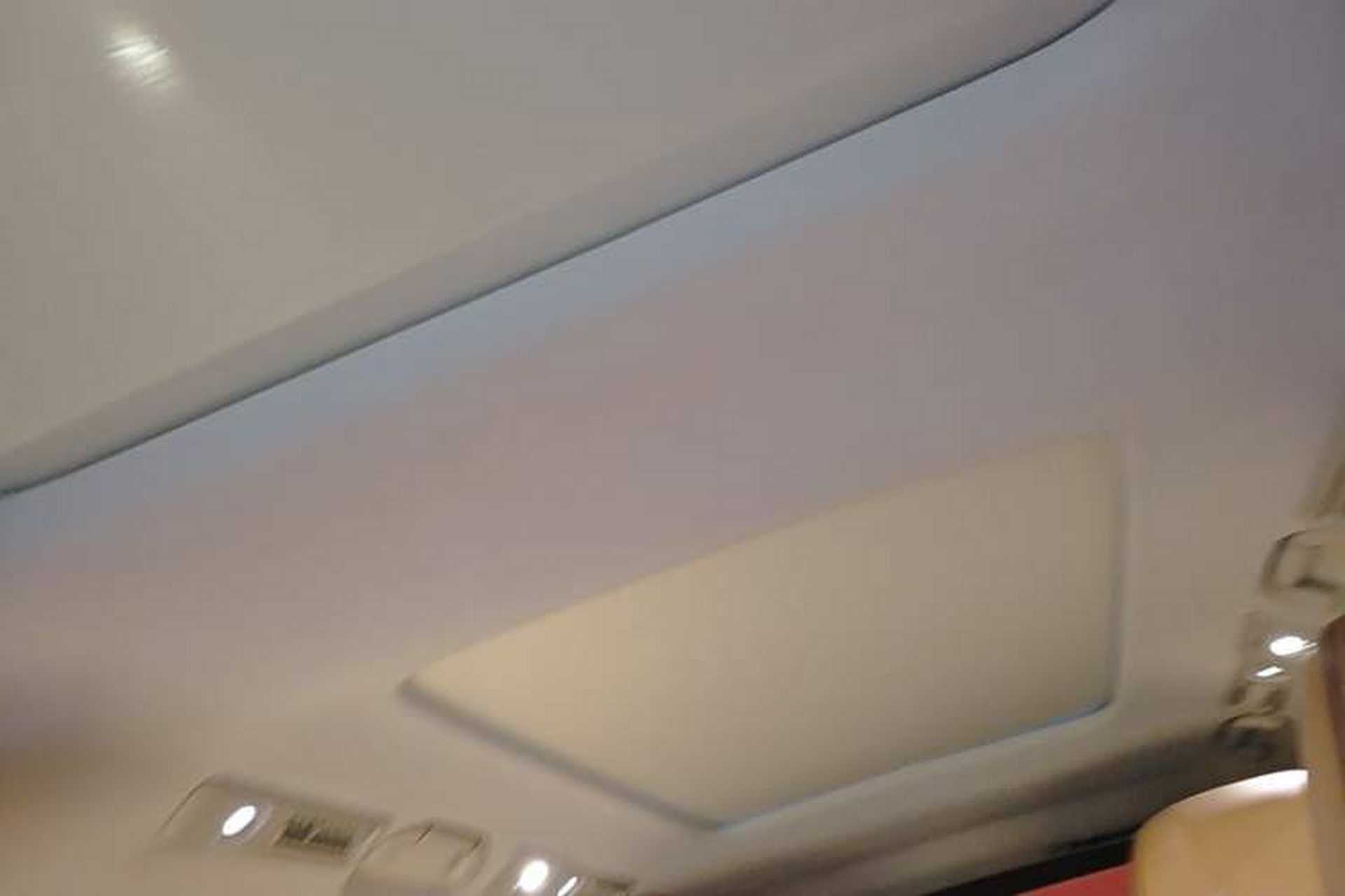 Used Denza D9 2022 DM-i 970 Four-Wheel Drive Prestige Model Headliner