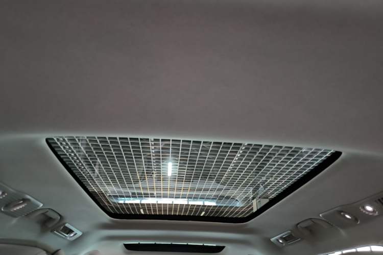 Used Denza D9 2022 DM-i 970 Four-Wheel Drive Flagship Model Headliner
