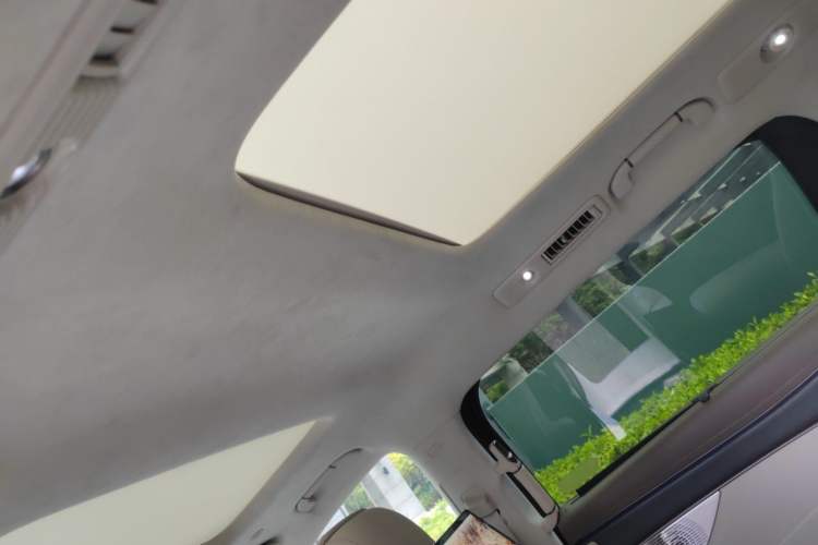 Used Denza D9 2022 DM-i 970 Four-Wheel Drive Flagship Model Headliner