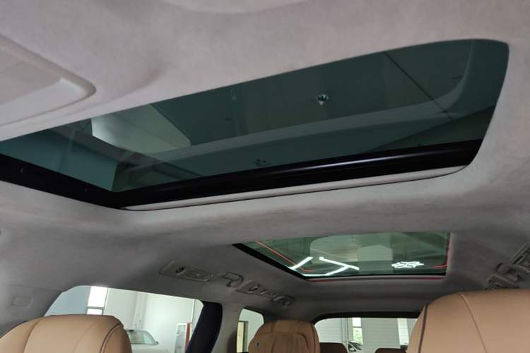 Used Denza D9 2022 DM-i 970 Four-Wheel Drive Flagship Model Headliner