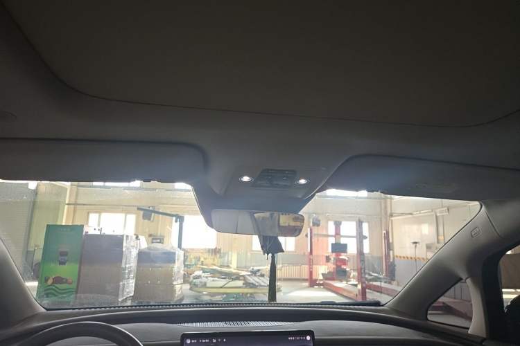 Used Denza D9 2022 EV 620 Prestige Model Headliner