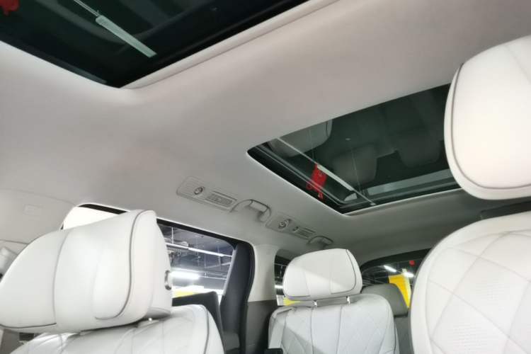 Used Denza D9 2022 DM-i 970 Four-Wheel Drive Flagship Model Headliner