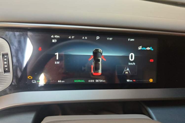 Used Denza D9 2022 DM-i 970 Four-Wheel Drive Prestige Model Instrument Cluster