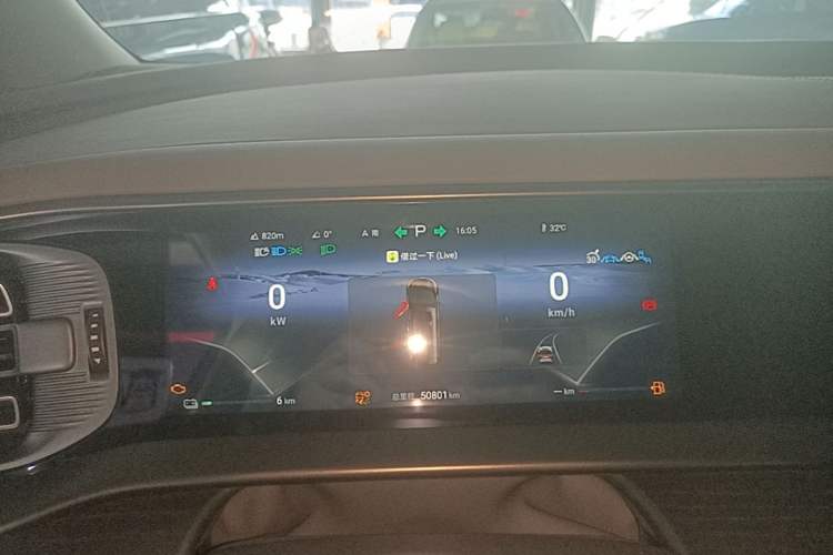 Used Denza D9 2022 DM-i 970 Four-Wheel Drive Prestige Model Instrument Cluster
