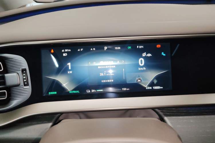 Used Denza D9 2022 EV 600 Four-Wheel Drive Flagship Model Instrument Cluster