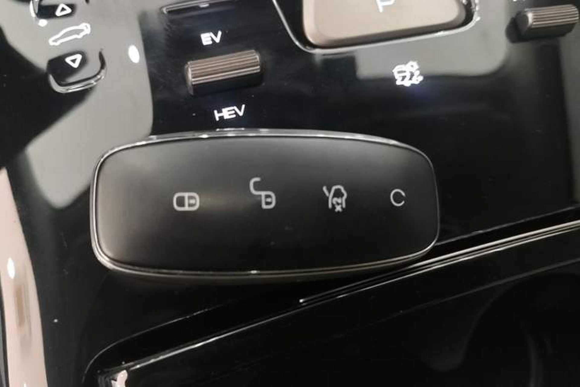 Used Denza D9 2022 DM-i 970 Four-Wheel Drive Flagship Model Interior 1