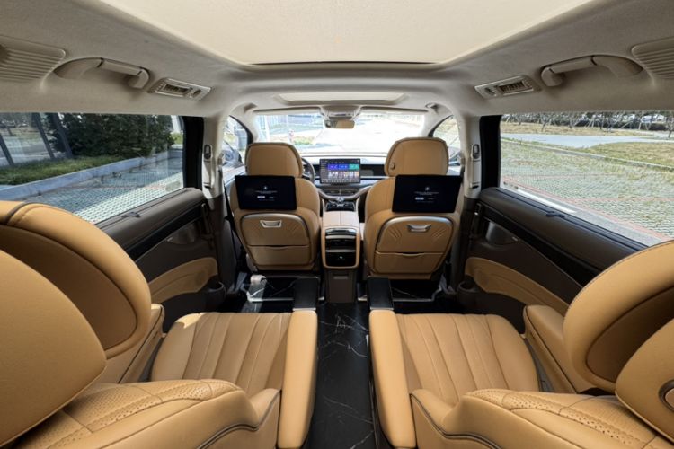 Used Denza D9 2022 DM-i 970 Four-Wheel Drive Flagship Model Interior 10