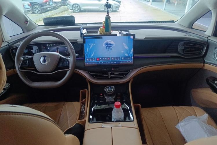 Used Denza D9 2022 DM-i 970 Four-Wheel Drive Flagship Model Interior 2