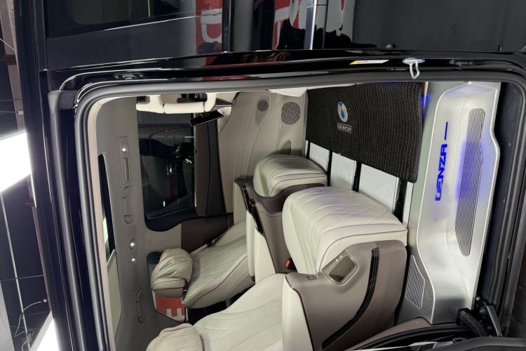 Used Denza D9 2022 DM-i 970 Four-Wheel Drive Flagship Model Interior 2