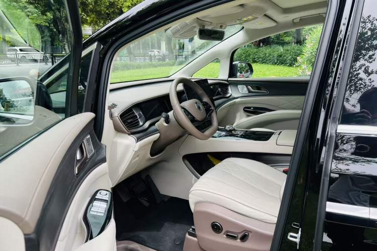 Used Denza D9 2022 DM-i 970 Four-Wheel Drive Flagship Model Interior 2