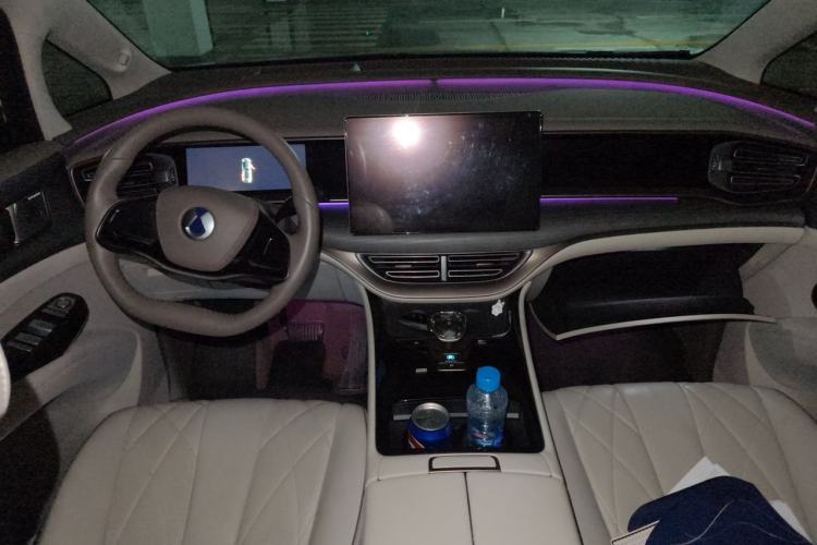 Used Denza D9 2022 DM-i 970 Four-Wheel Drive Flagship Model Interior 2