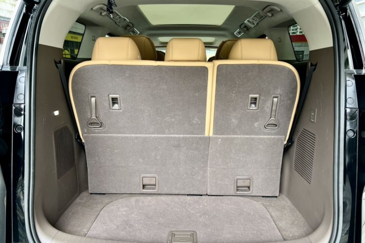 Used Denza D9 2022 EV 600 Four-Wheel Drive Flagship Model Interior 5