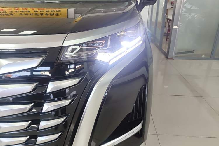 Used Denza D9 2022 DM-i 945 Luxury Model Left Front Headlight
